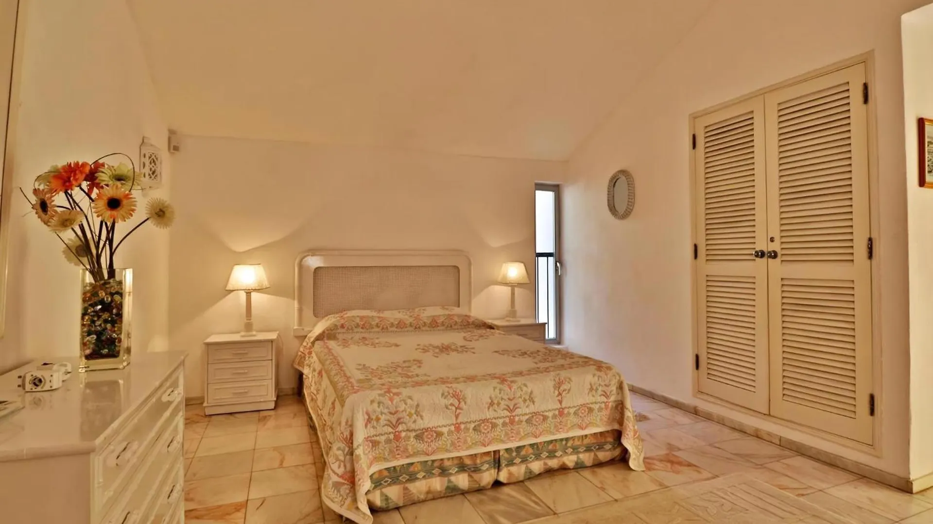 Villa Quadradinhos 3Q 4 Bedrooms Private Pool Short Walk To The Praca Vale Do Lobo Portugal
